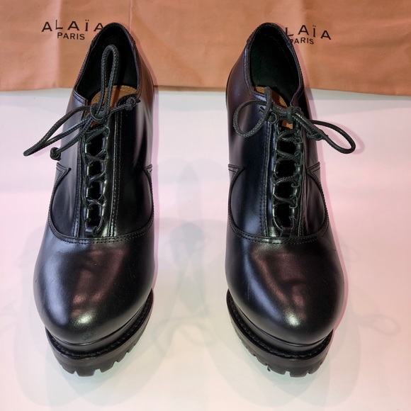 Alaia Paris Lug Sole Platform Booties Size 39 - Picture 2 of 8